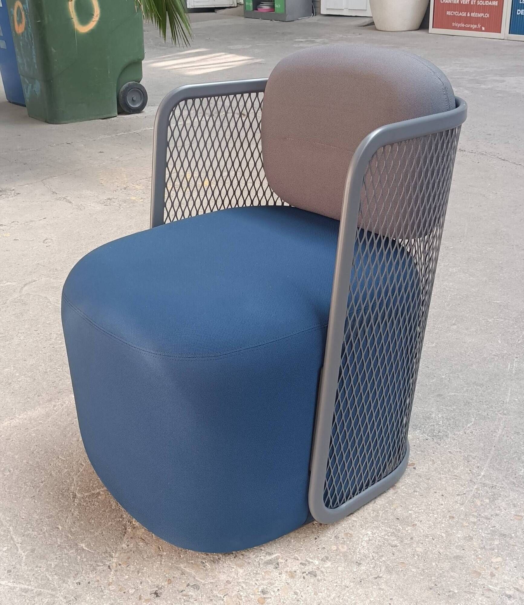 CIDER Ingrid armchair in grey and blue