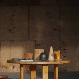 Round table in pine by Roland Wilhelmsson, mid-20th century.