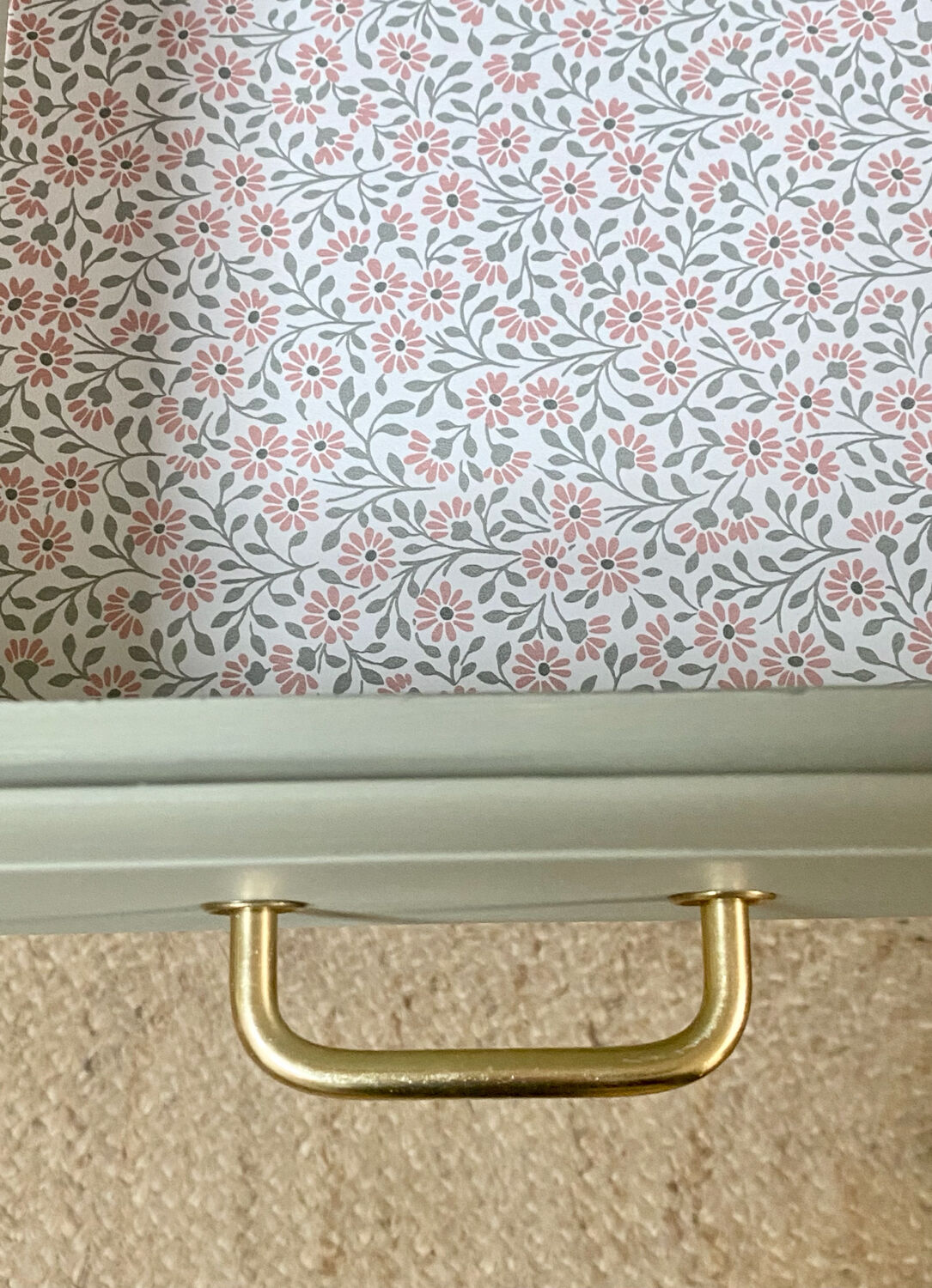 Compass feet chest of drawers