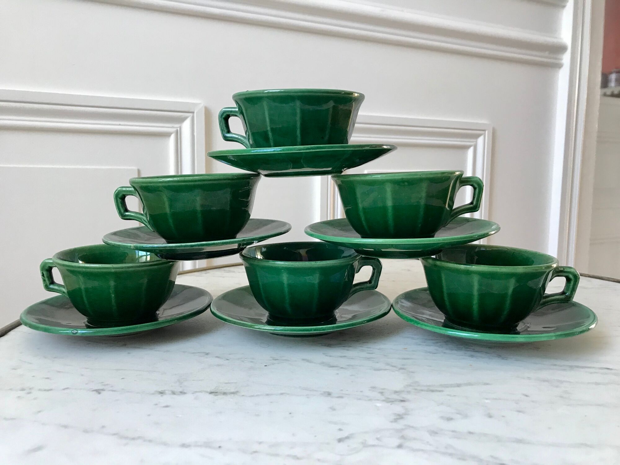 set of 6 cups and sub-cups in green slurry Lunéville 60s