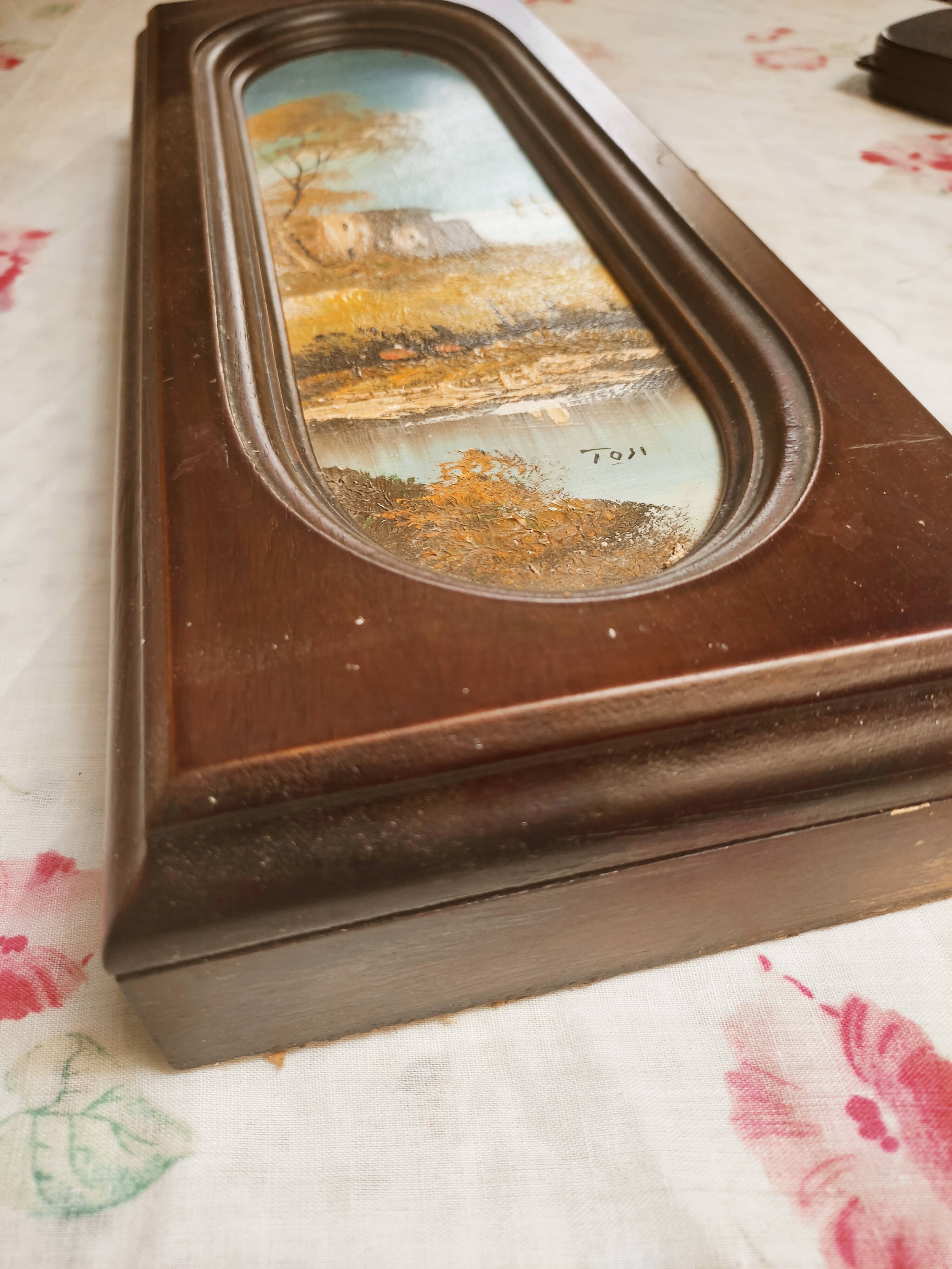 Wooden key box with landscape