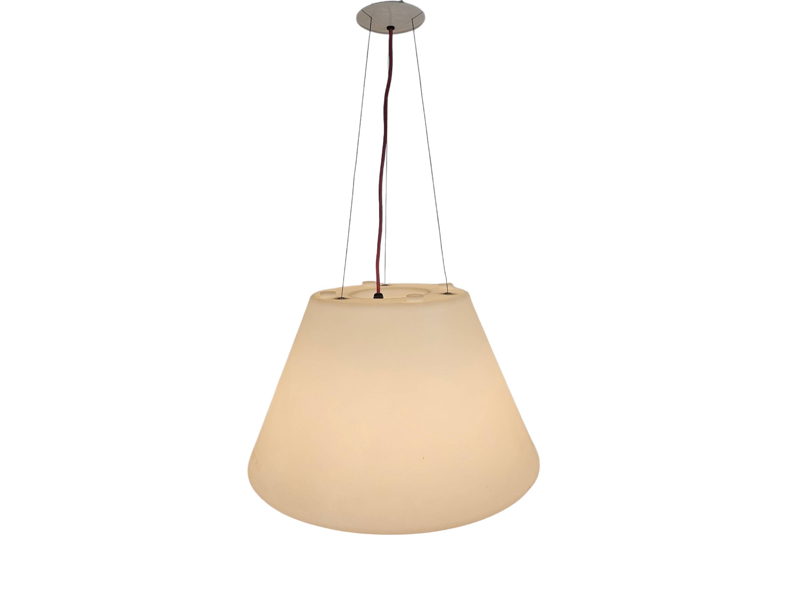 Slide design - designed by Gino Colonna Romano - pendant lamp - Italy - 200