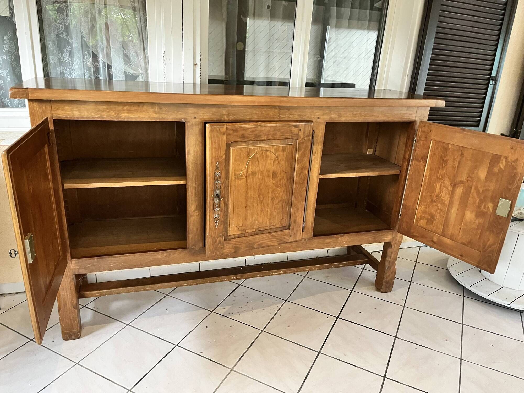 Sideboard