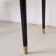 Table basse vintage en bois, verre et laiton