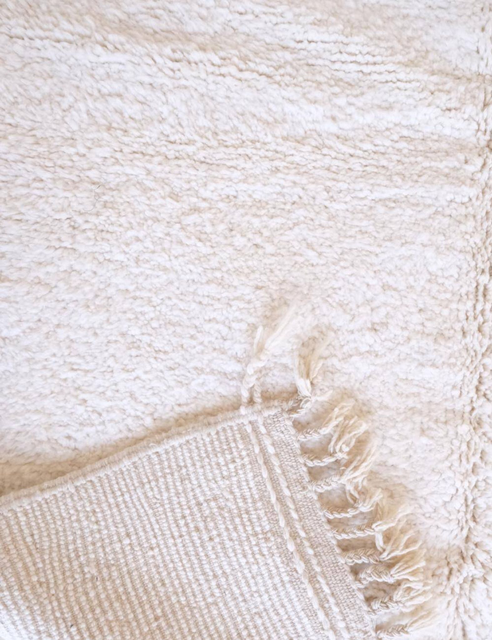 White Berber Rug - 240 x 161 cm