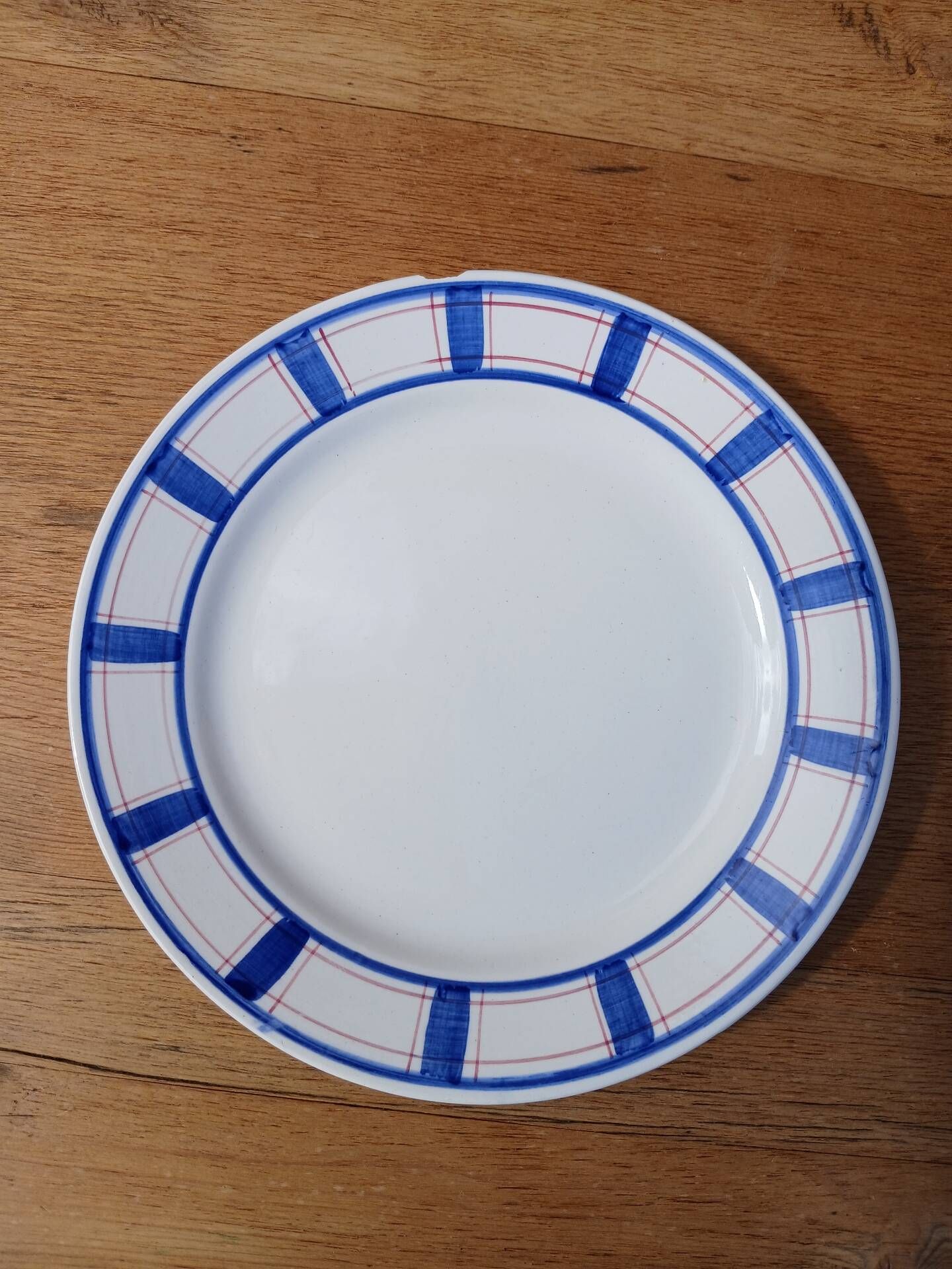 10 assiettes à dessert anciennes dépareillées 