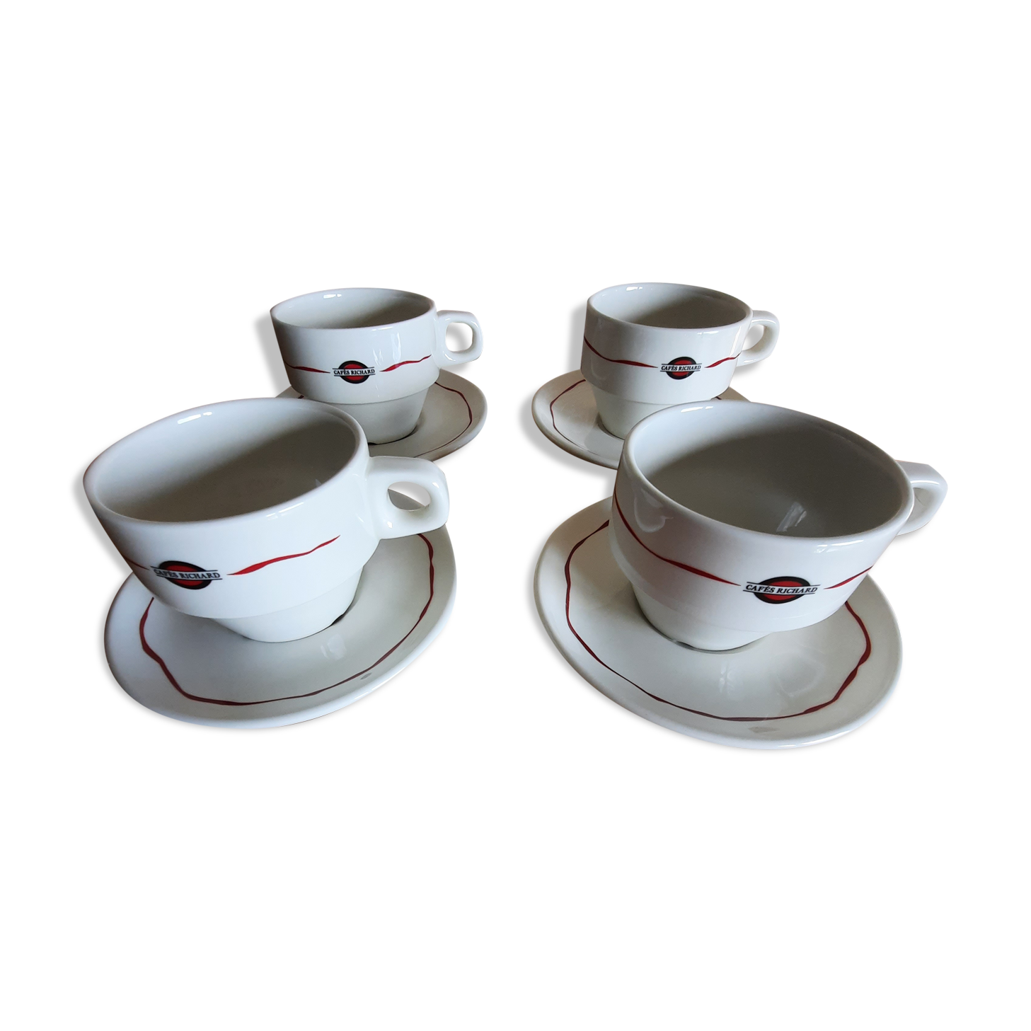 4 tasses de bar