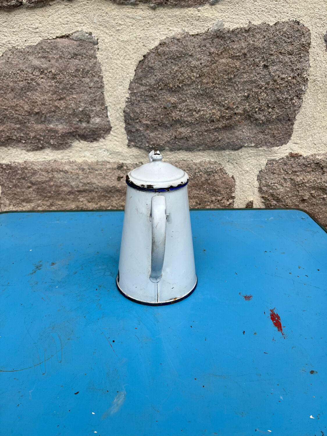 Enamelled coffee maker