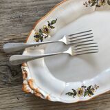 Plat oval fleuri