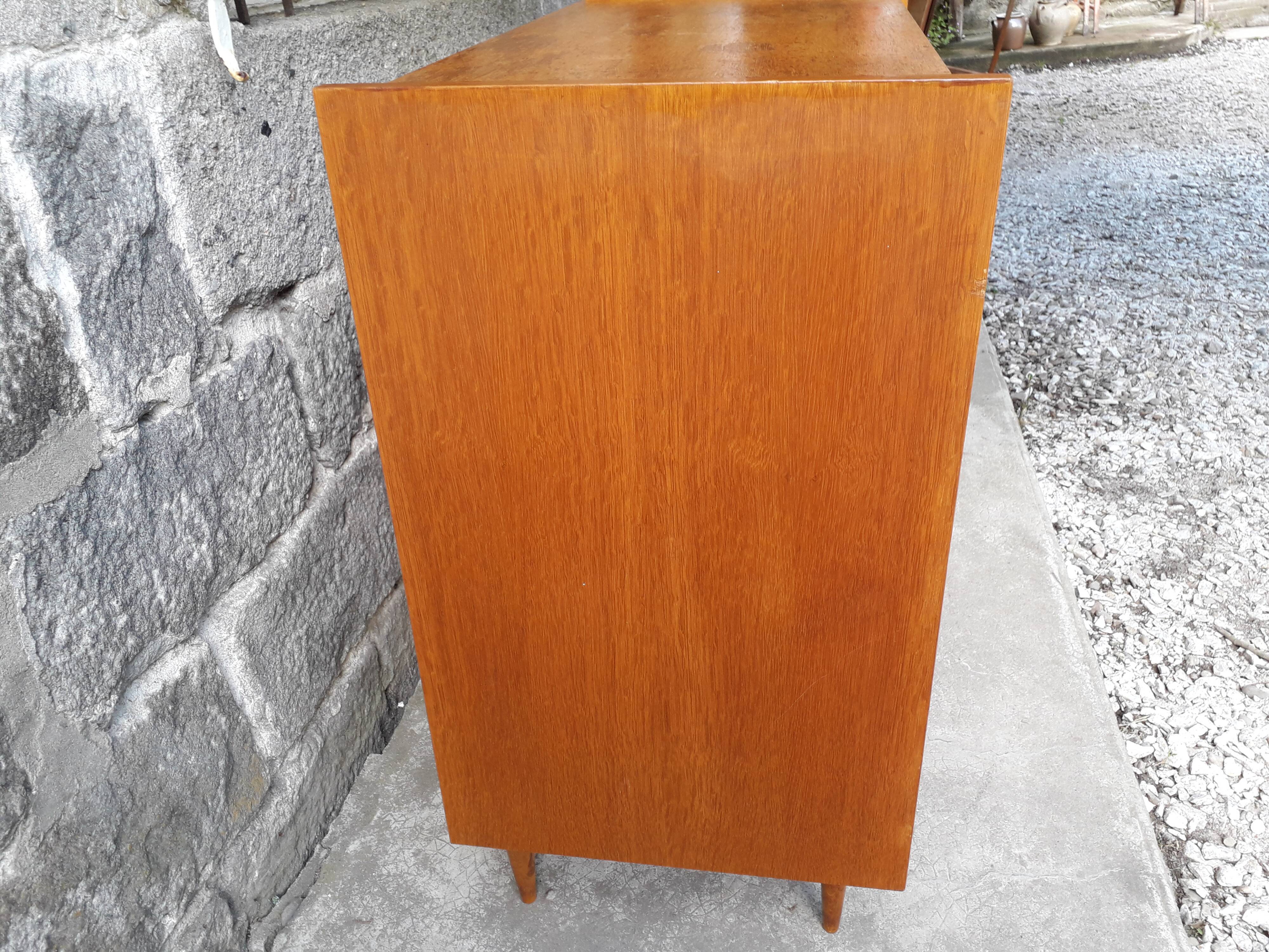 Vintage chest of drawers