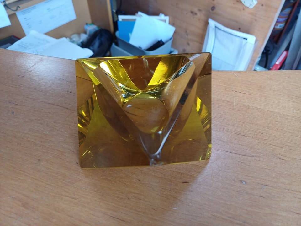 superb ashtray / decorative object