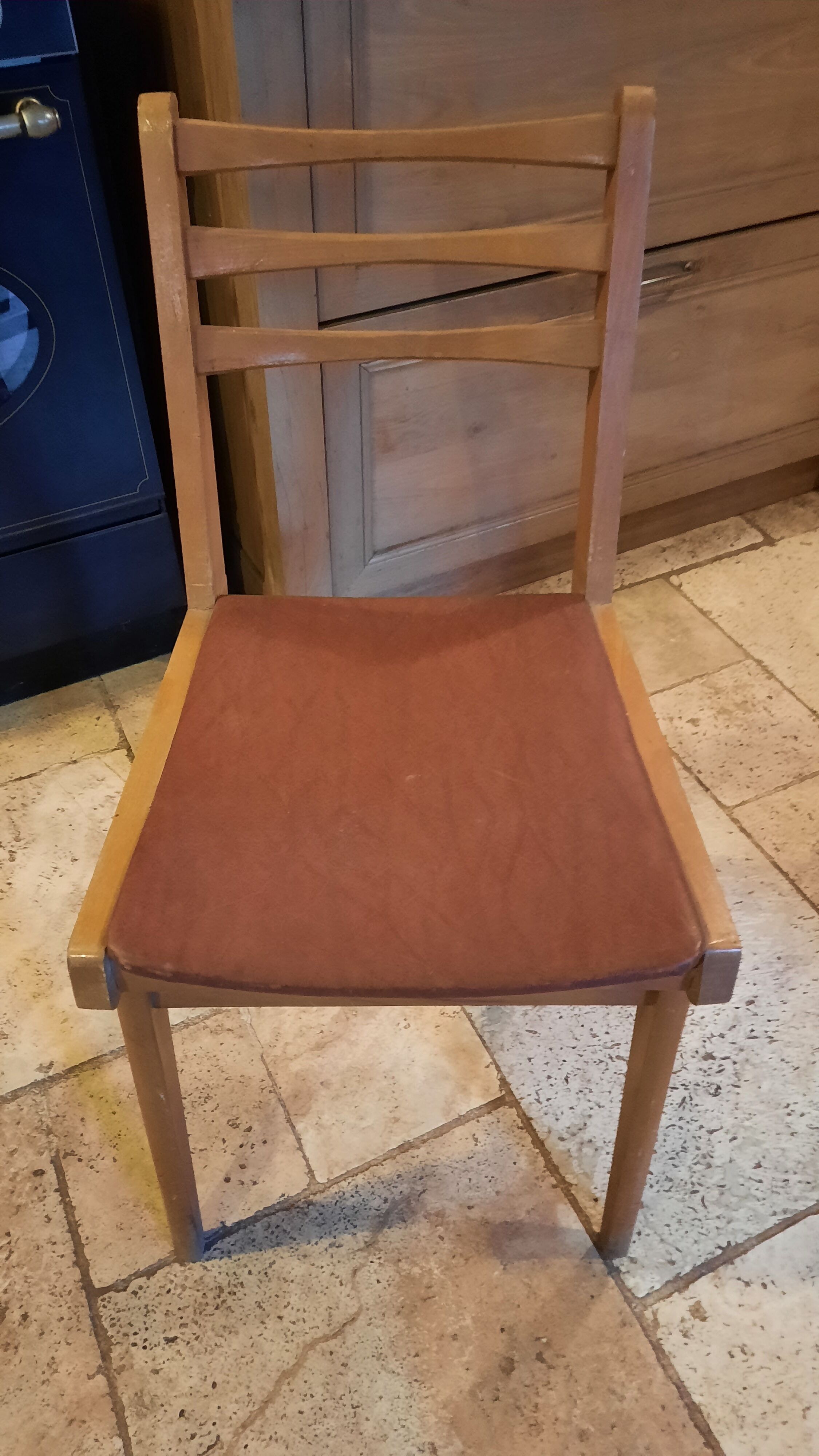 6 Scandinavian style chairs