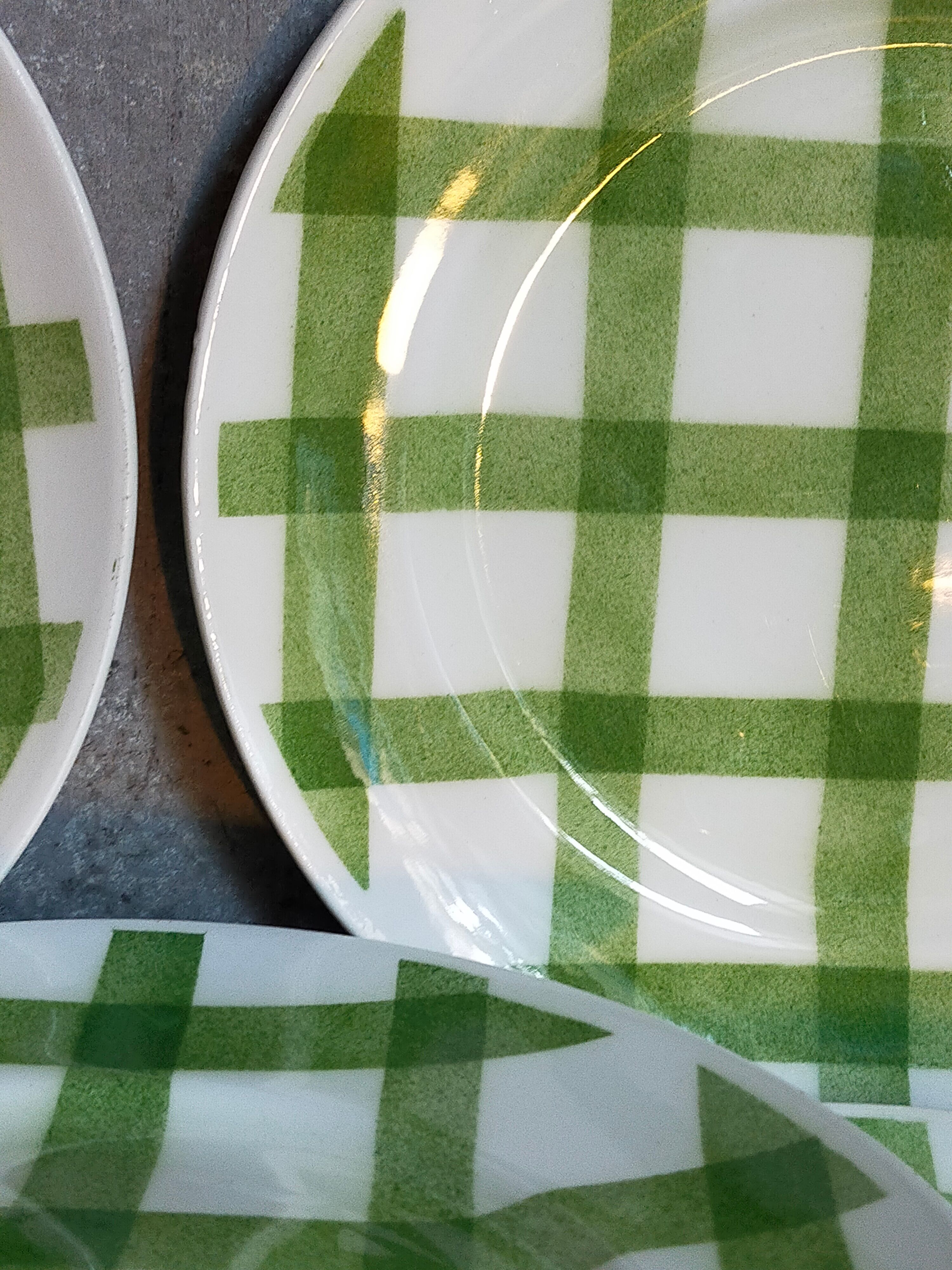 Five dessert plates Orchis-Moulin des Loups vintage checkered décor