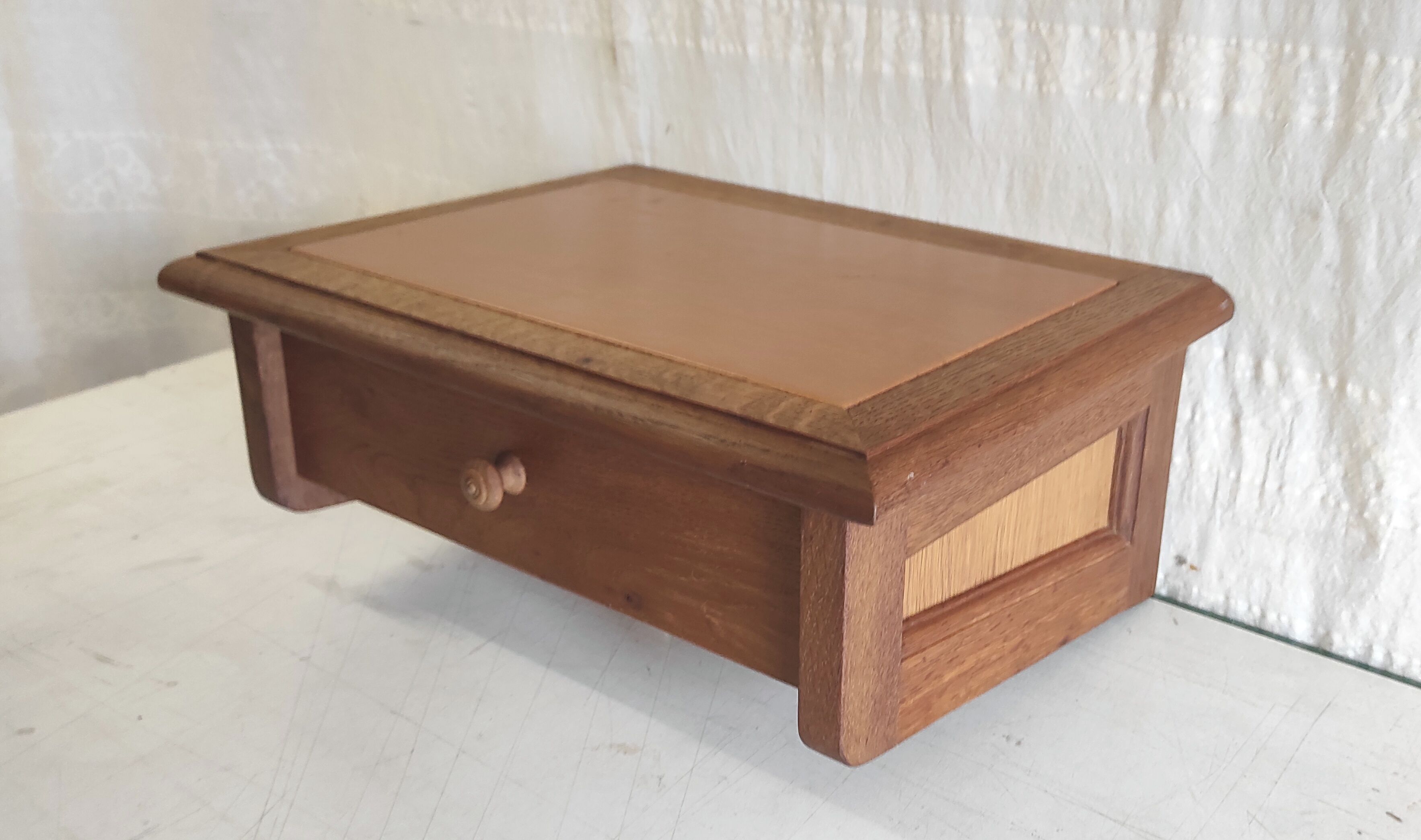 Wall-mounted writing desk in solid oak - mid 20th century.