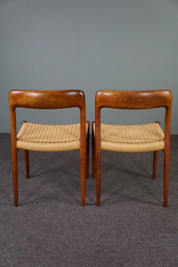 Set of 6 chairs and dining table Niels Otto Møller