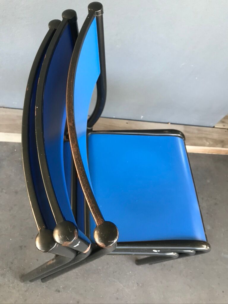 Series of 6 color school chairs