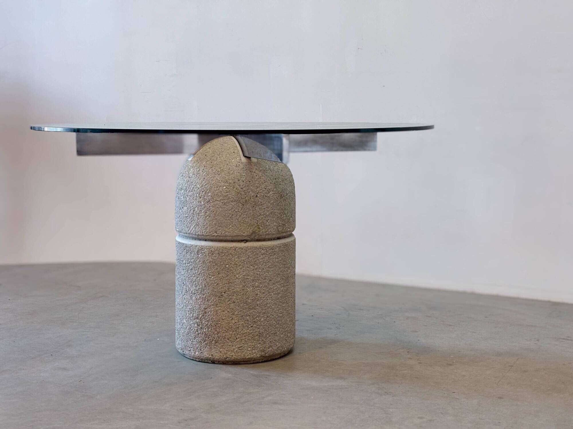 Italian brutalist dining table by Giovanni Offredi for Saporiti Italy