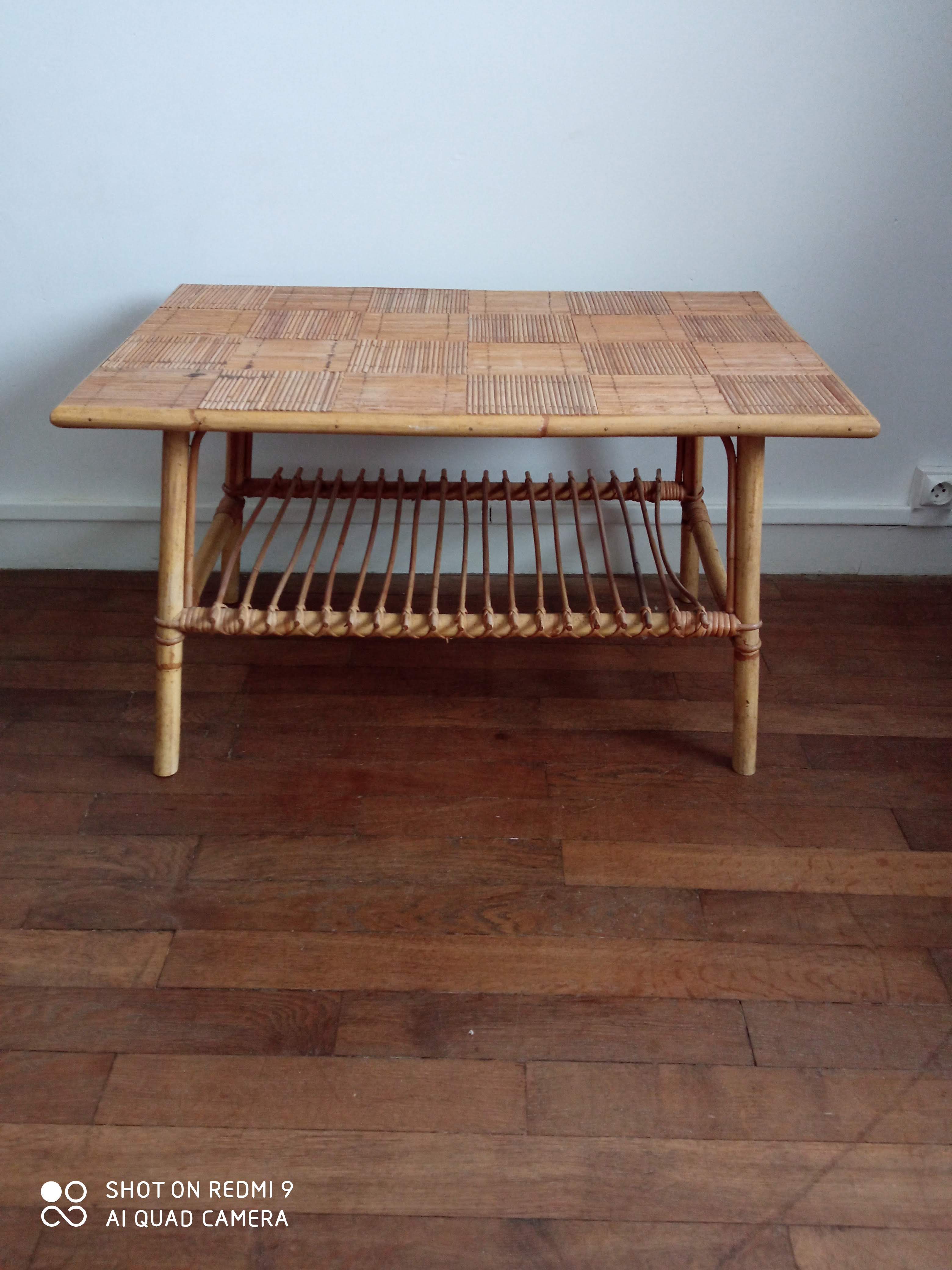 Table basse en rotin vintage