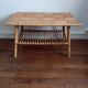 Table basse en rotin vintage