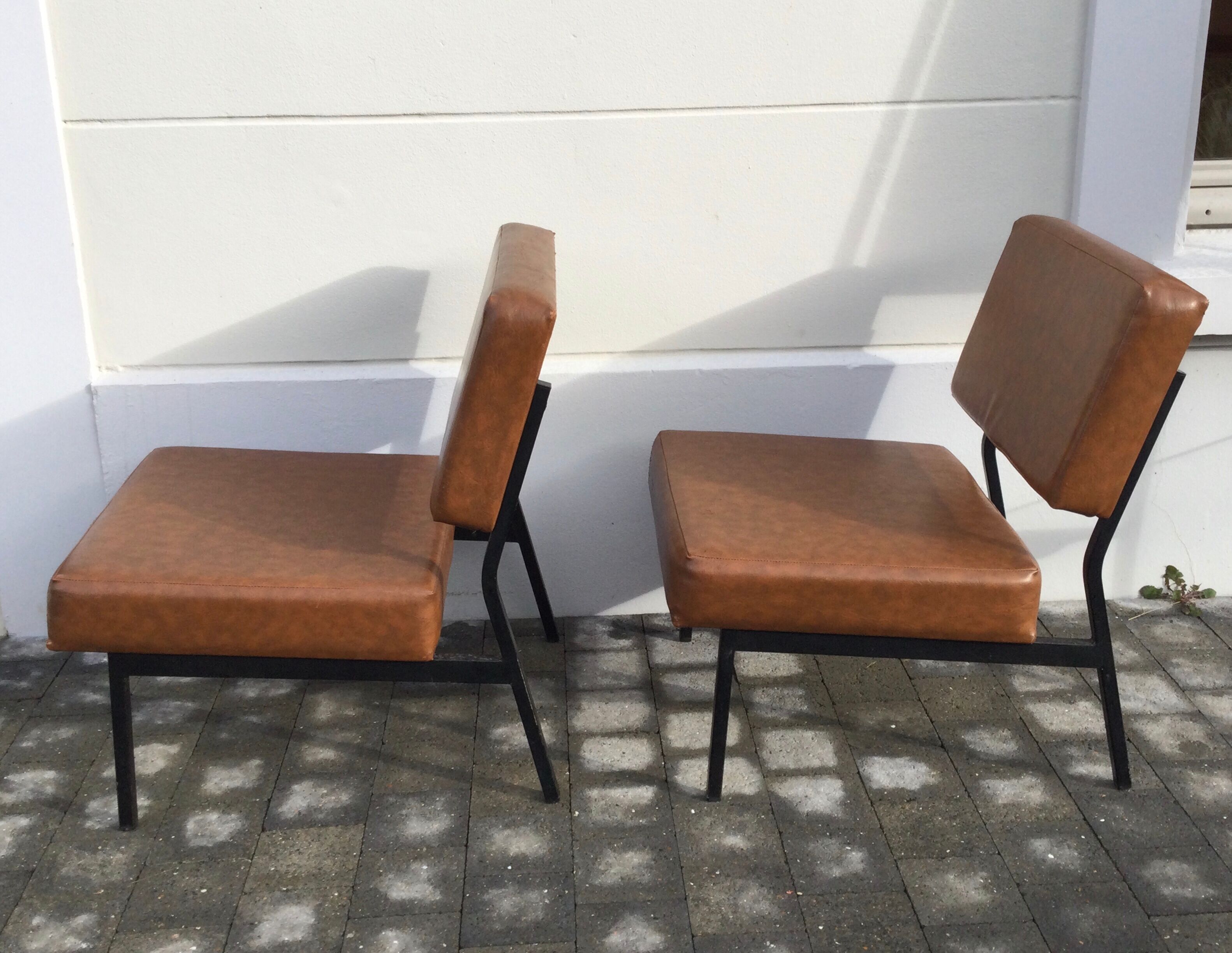 Pair of skai and black metal heaters