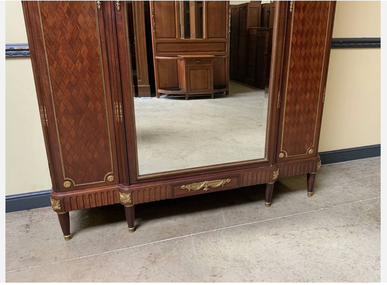 Antique Art Nouveau wardrobe, linen. - fire-gilded bronze