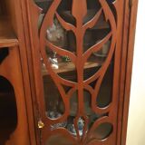 Small Art Nouveau display cabinet 1900 – Walnut and amber glass