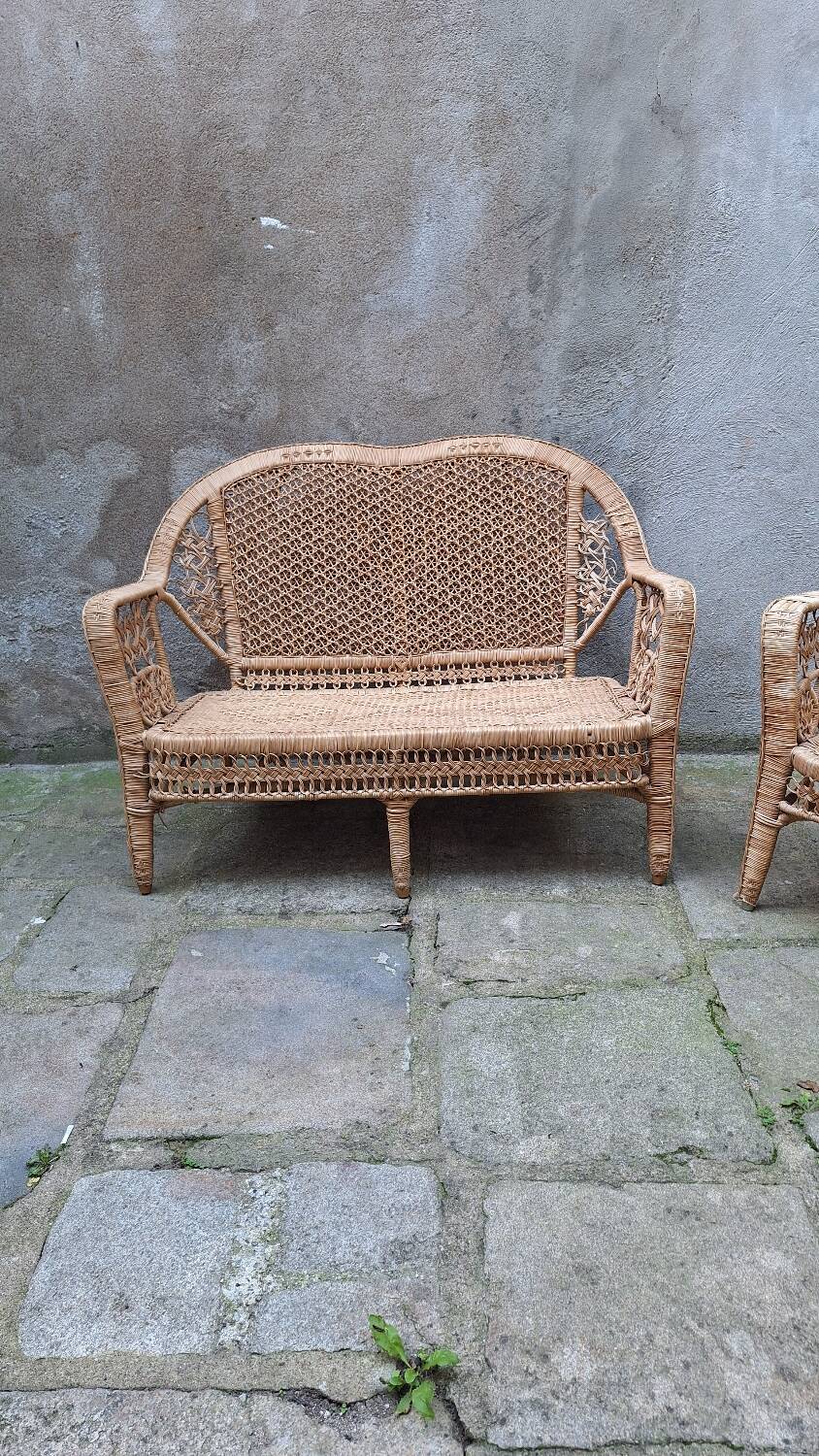 Peacock rattan garden set with bench and armchair
