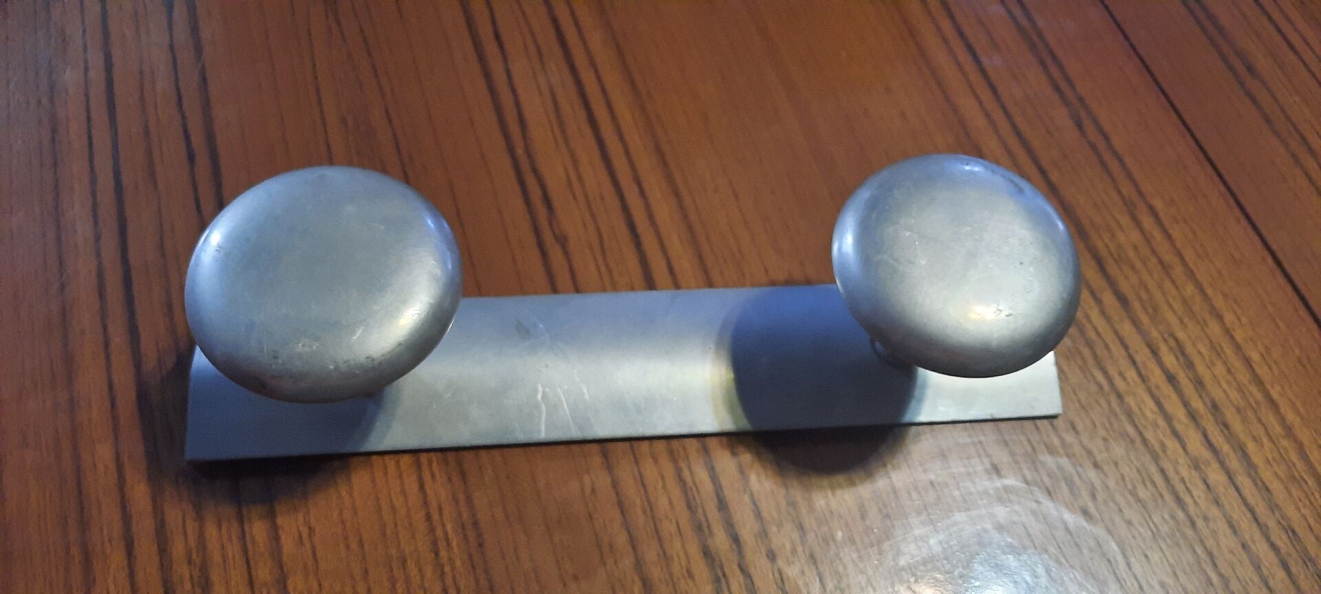 Set of 2 aluminium wall coat hooks