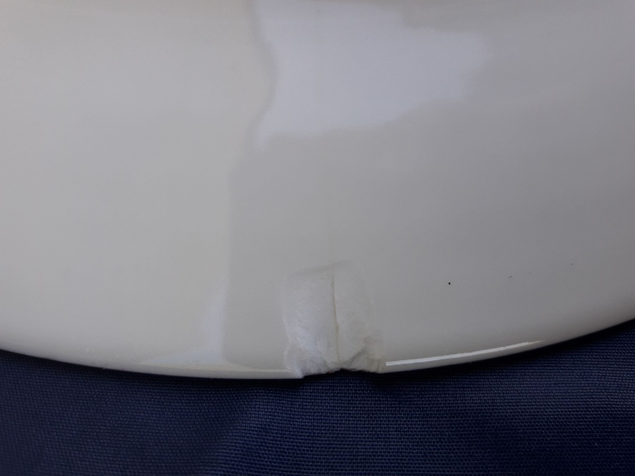Round porcelain dish U M L diam 31 cm