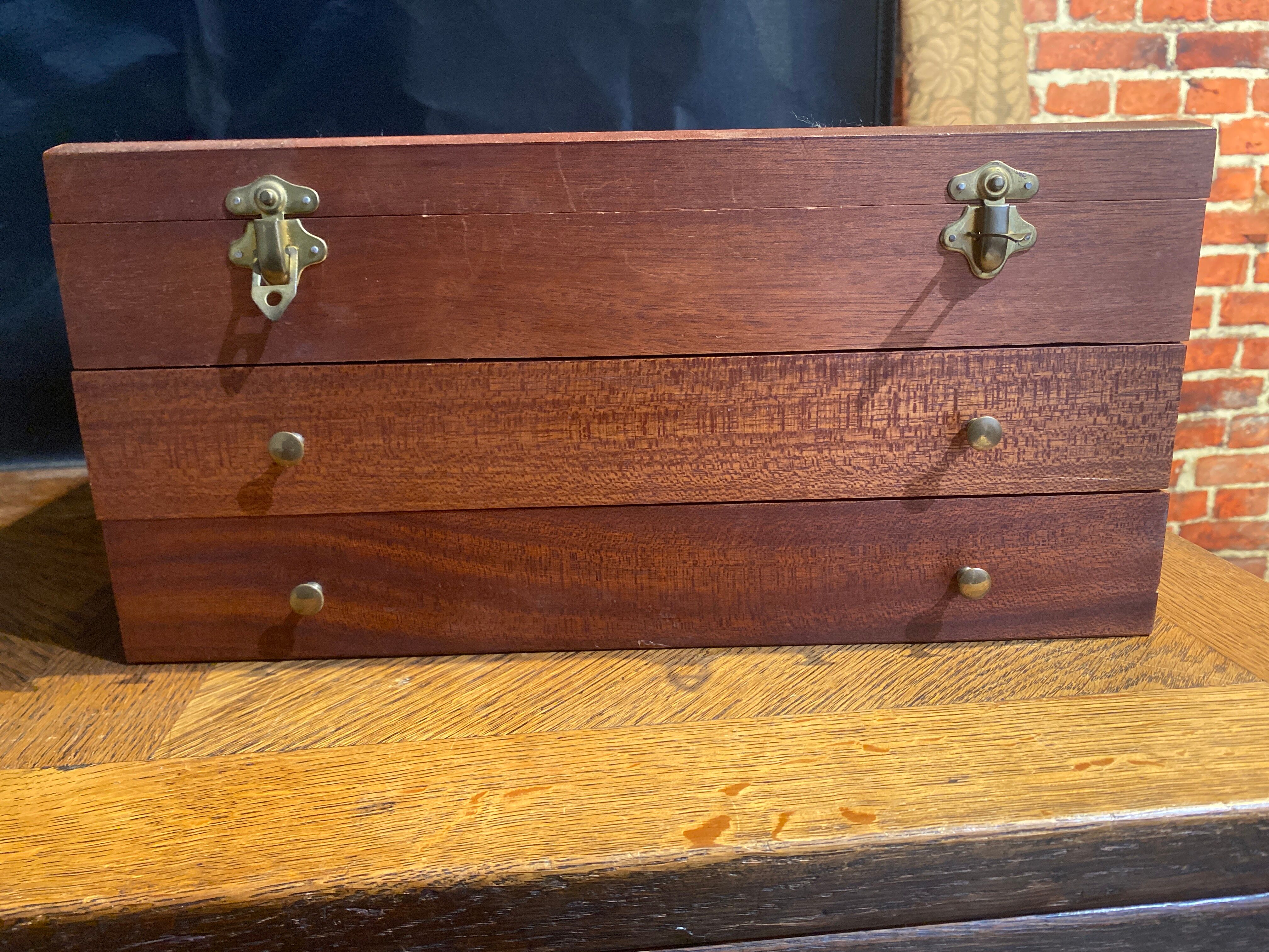 Silver metal cutlery set 3 drawers