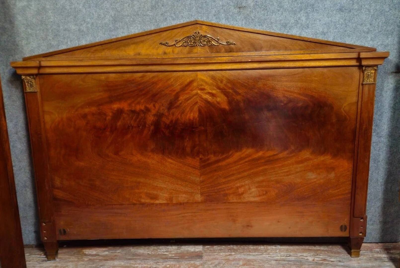Antique grand lit in flame mahogany – Empire / Restoration / 20th century style