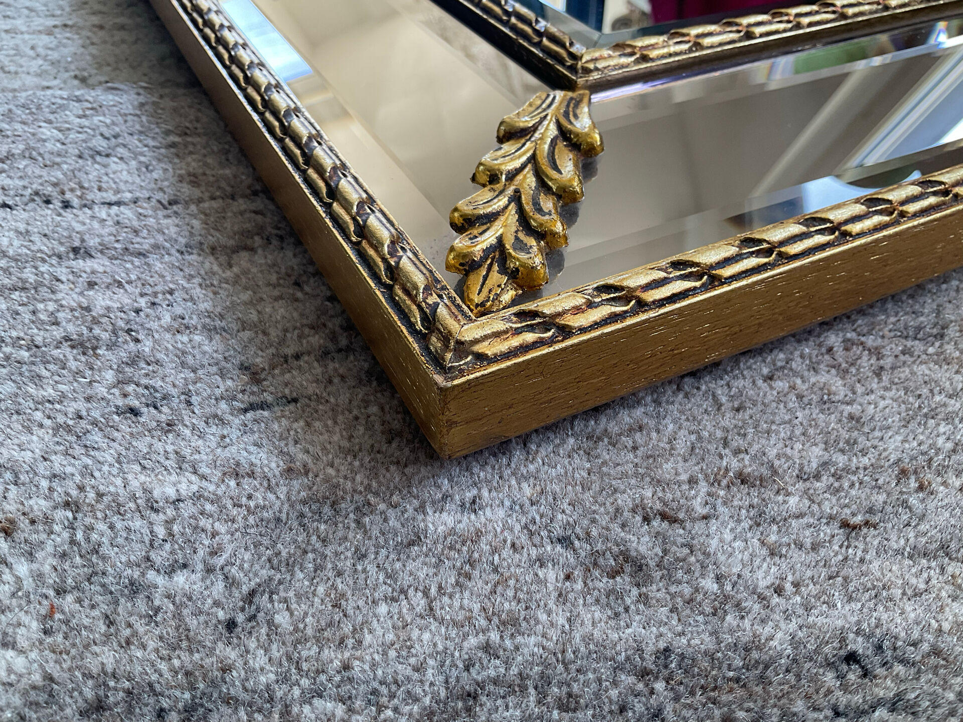 Ancien miroir bois doré et parcloses biseautées 