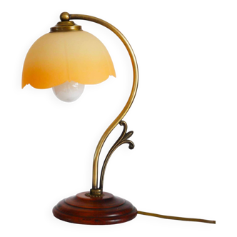 Lampe col de cygne bois et laiton, tulipe fleur en verre opaque couleur pêche