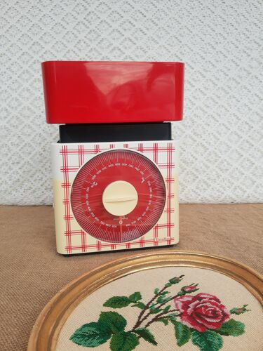 Vintage food scale Terraillon tiles 70s