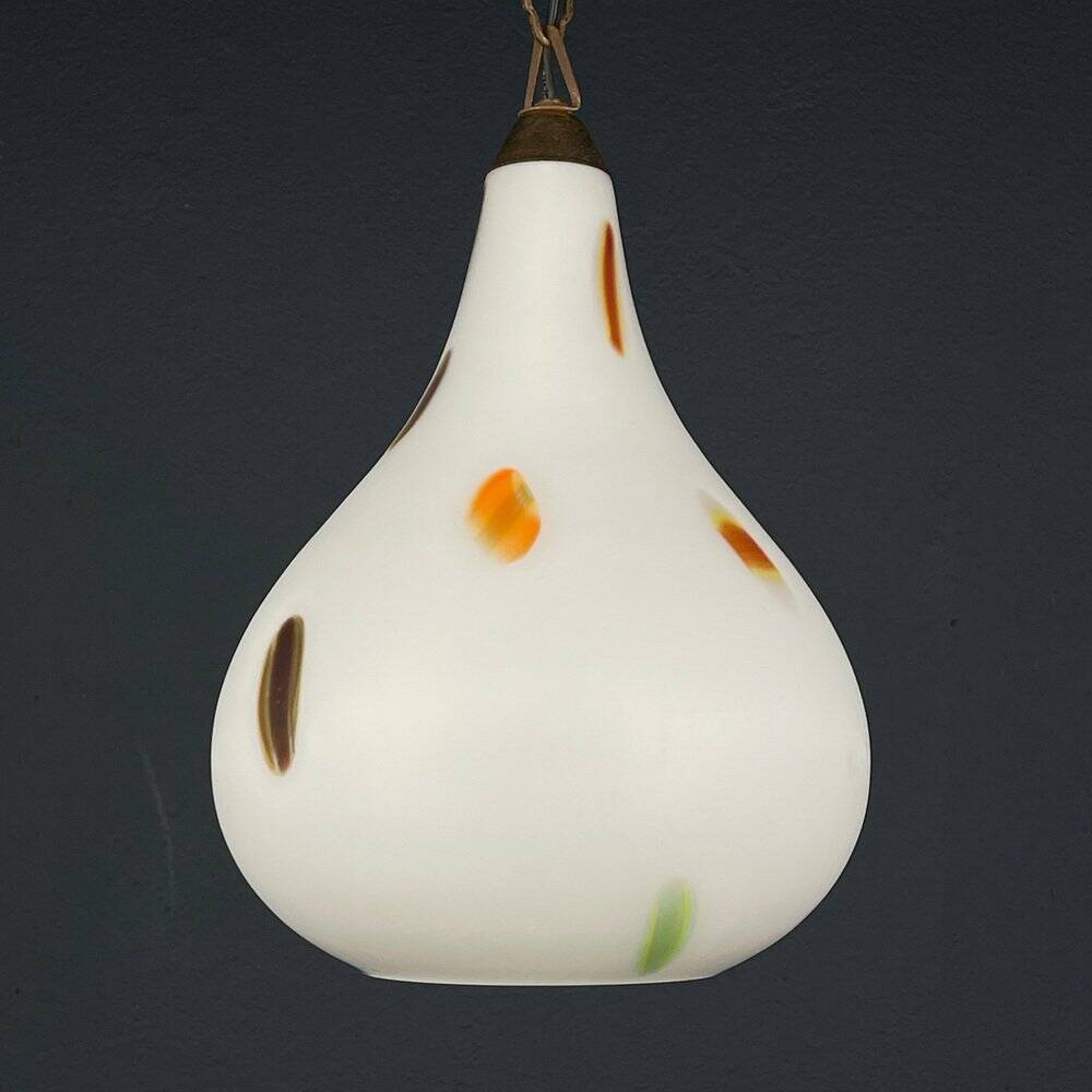 Murano opaline glass pendant lamp from the mid-century by Stilnovo, 1950s.