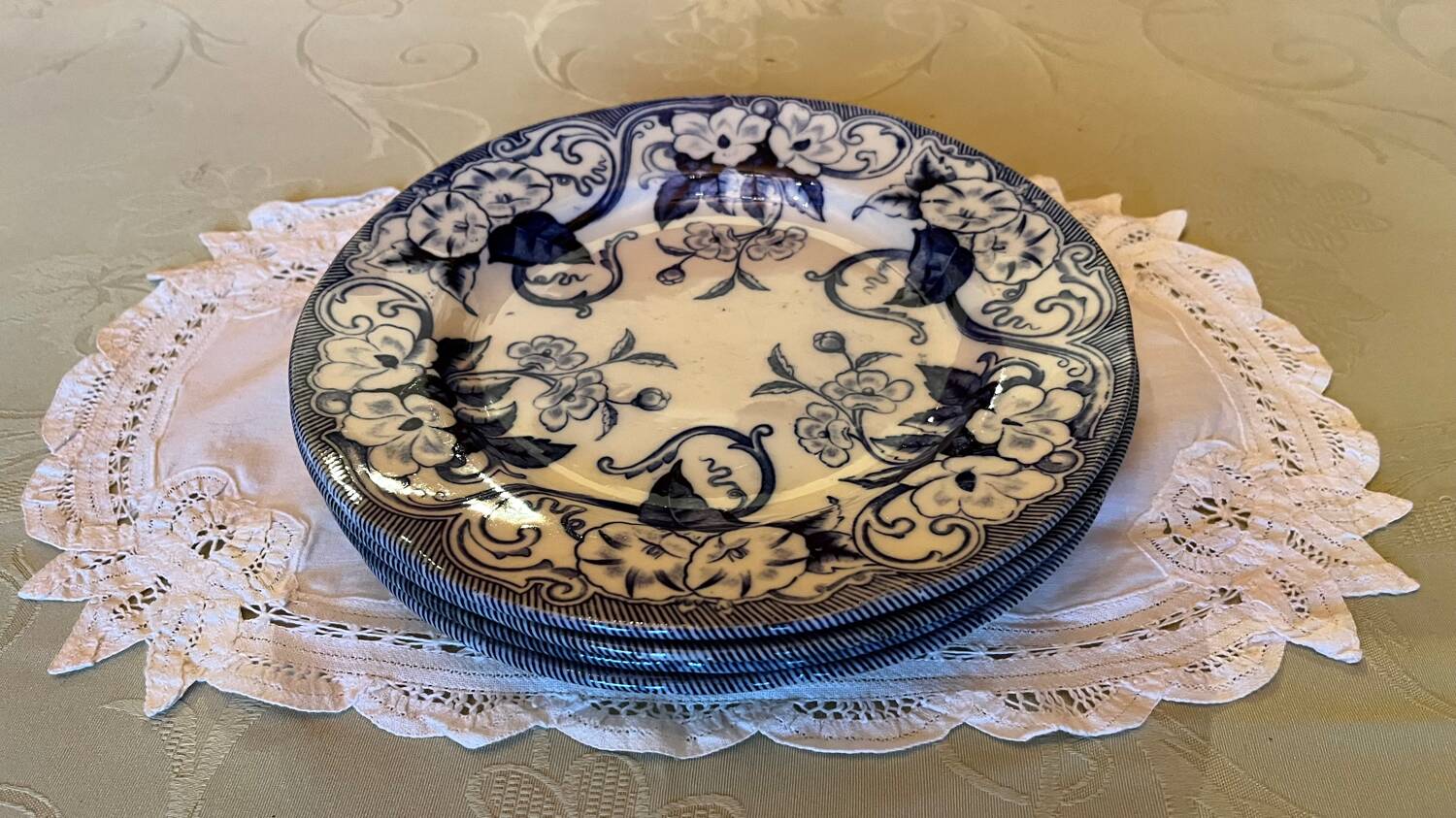 Lot de 4 assiettes  plates Creil Montereau vintage