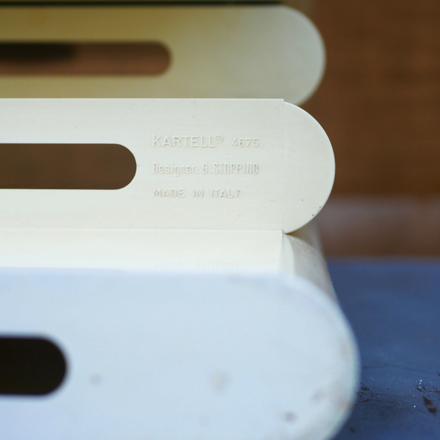 Magazine rack by Giotto Stoppino for Kartell