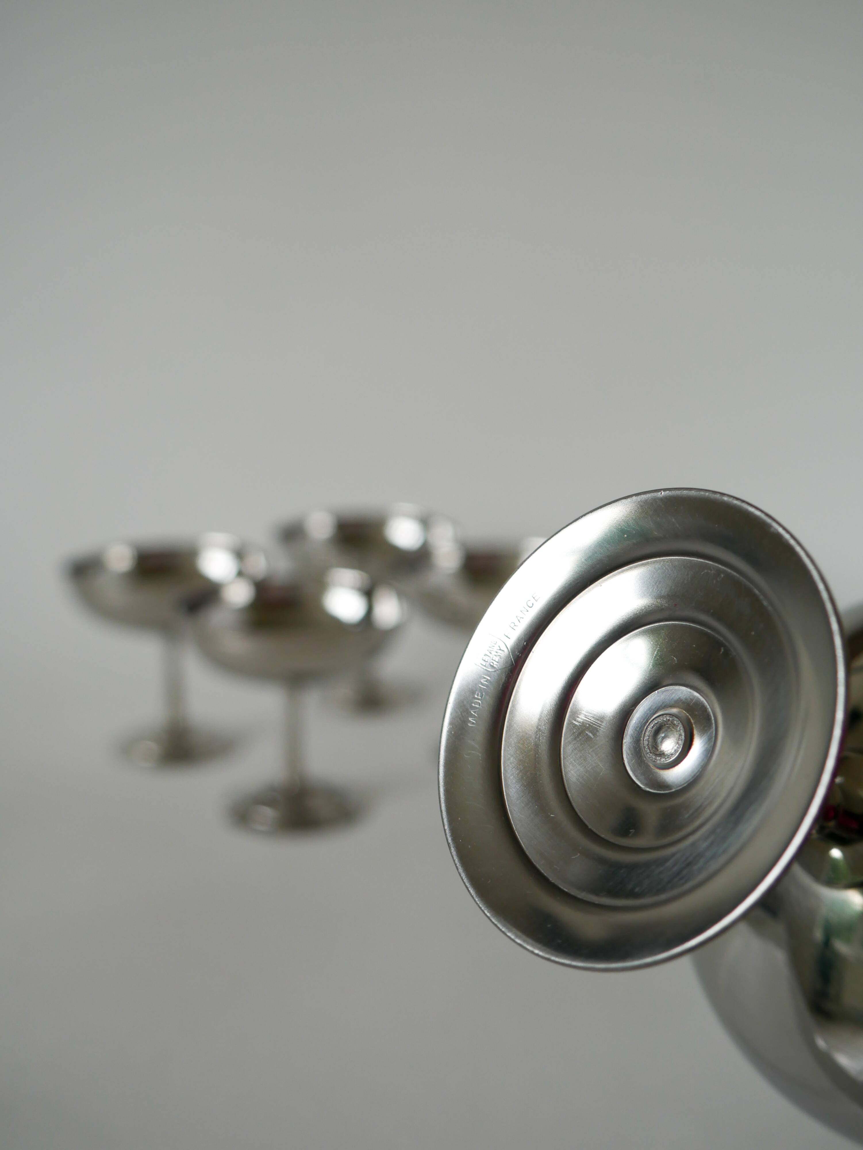 Set of 6 stainless steel bowls with fine feet, Made in France, Design, 1970