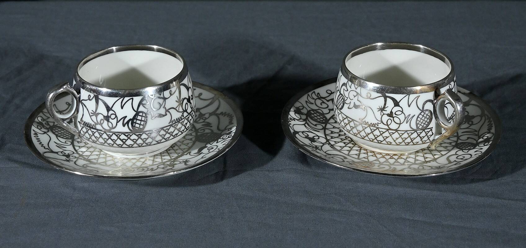 Limoges Porcelain Tea Set, “Saint Graal” Model – Early 20th Century