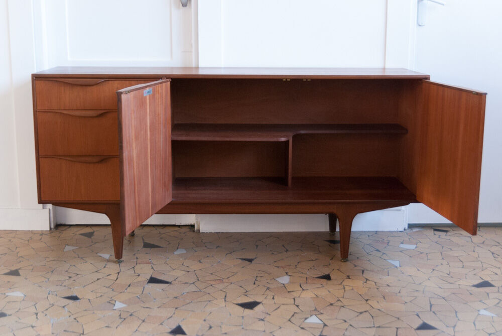 McIntosh Dunvegan sideboard, 153cm