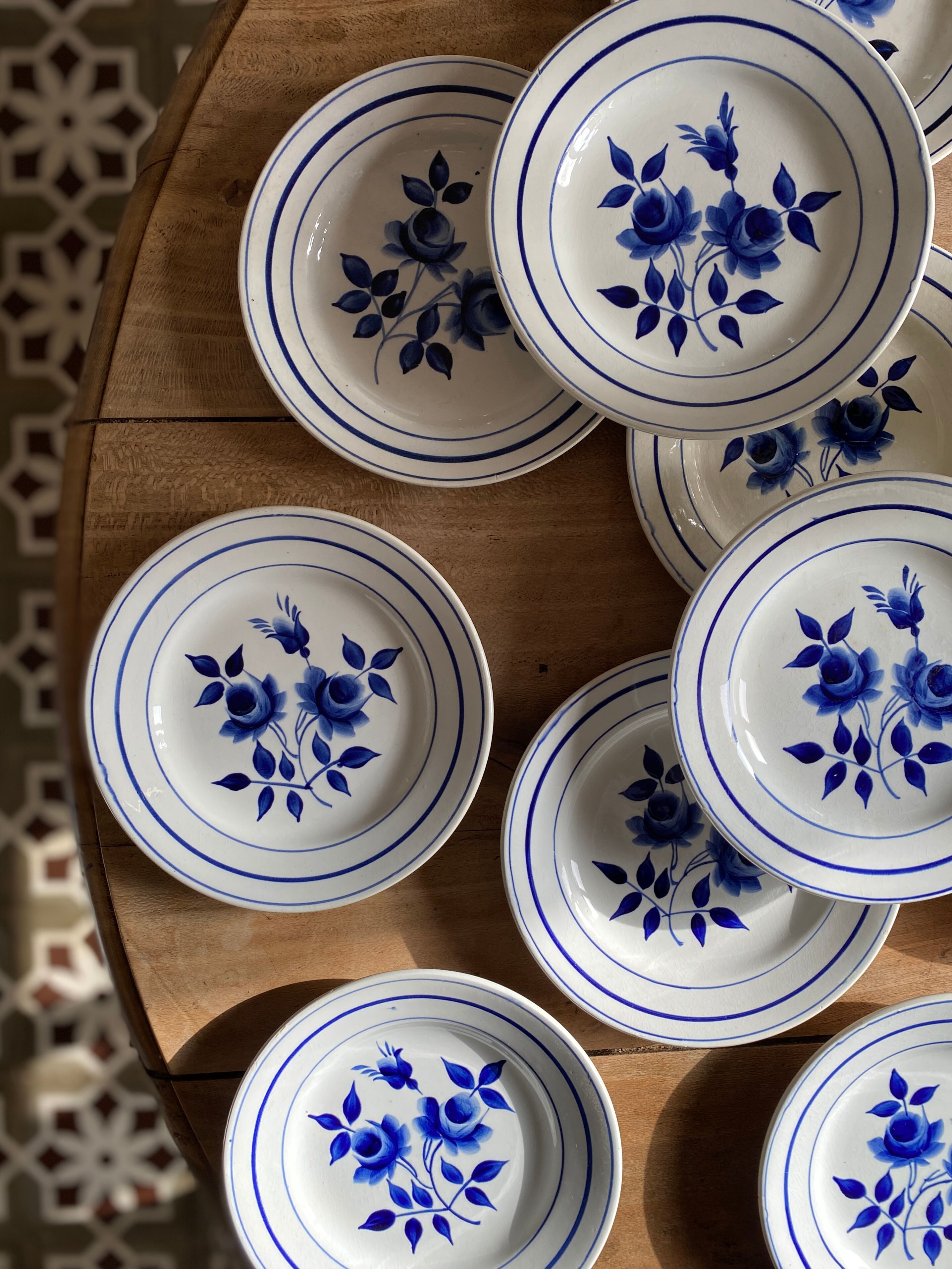 Set of 10 vintage dessert plates Moulin des Loups