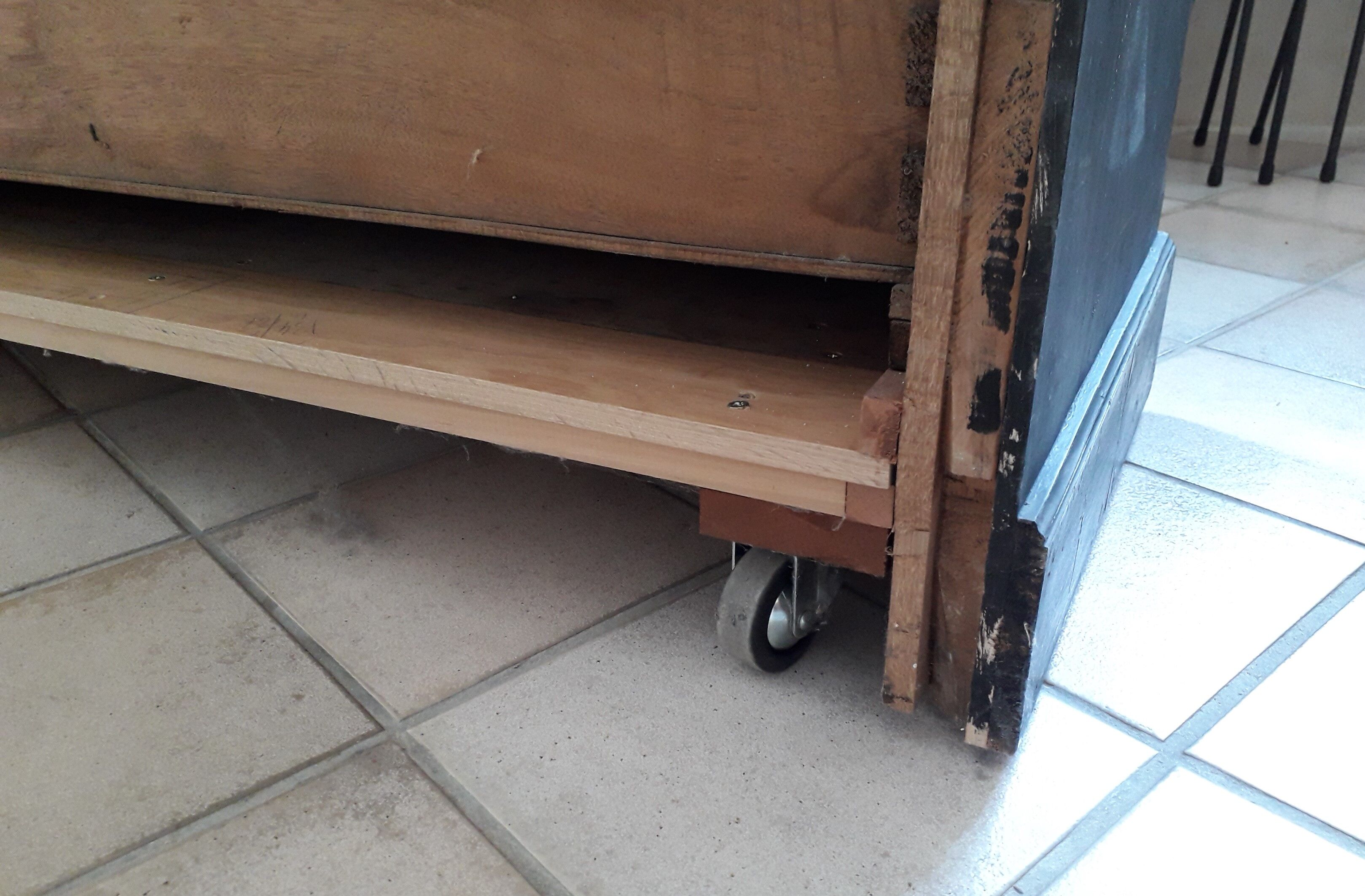 Furniture from craft to drawers