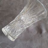 Vase en verre taillé