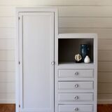 Asymmetrical cabinet