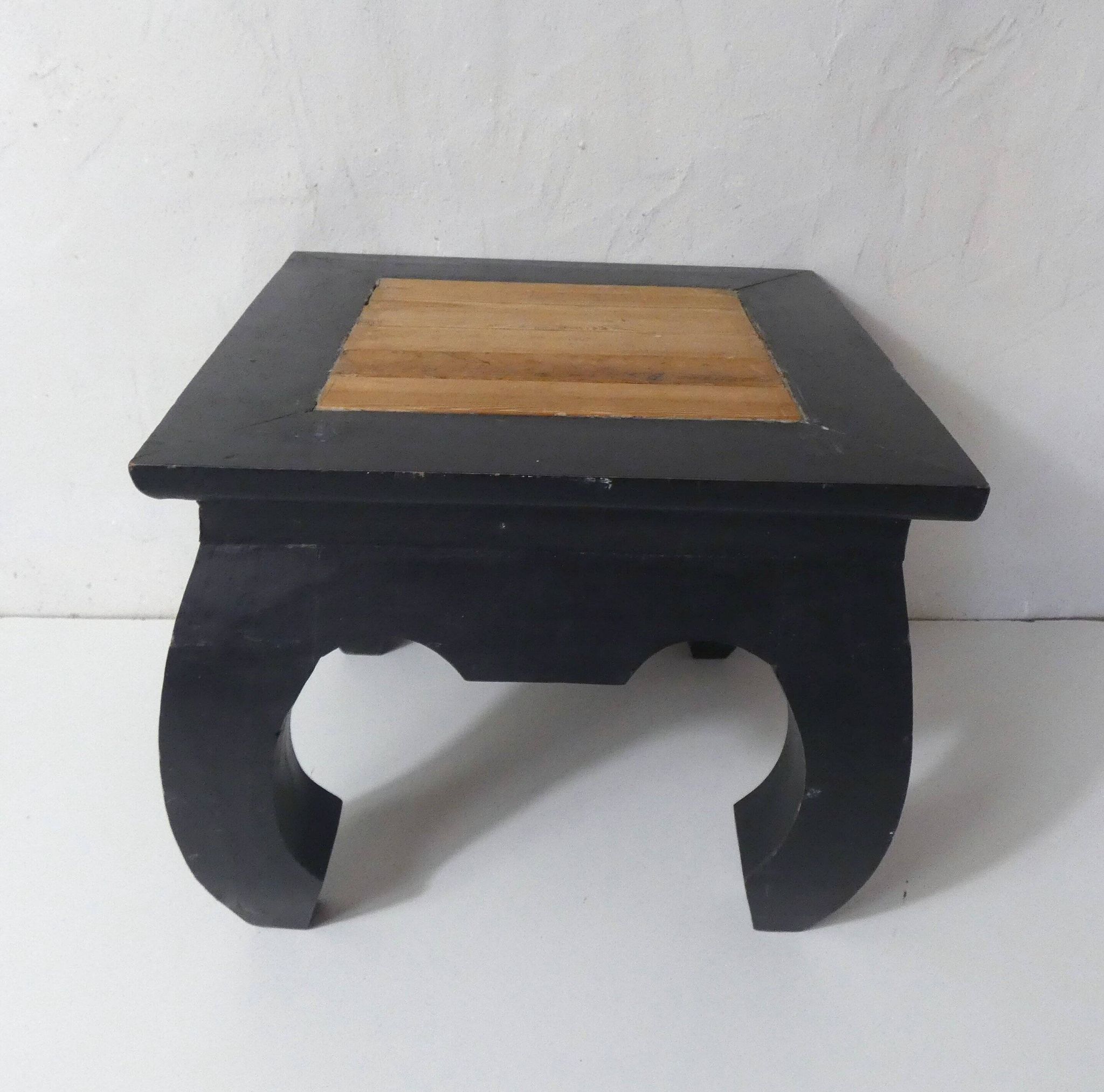petite table d'appoint porte plante en bois massif