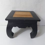 petite table d'appoint porte plante en bois massif