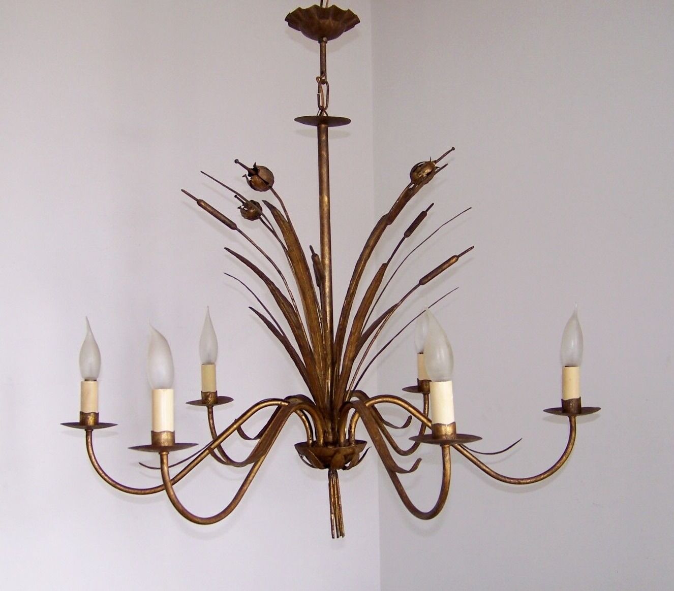 Hollywood regency style bull rush gilt metal toleware 6 light chandelier 4369