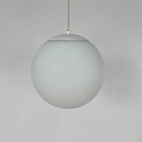 Lampe boule suspendue vintage en verre par hala zeist, 1960s
