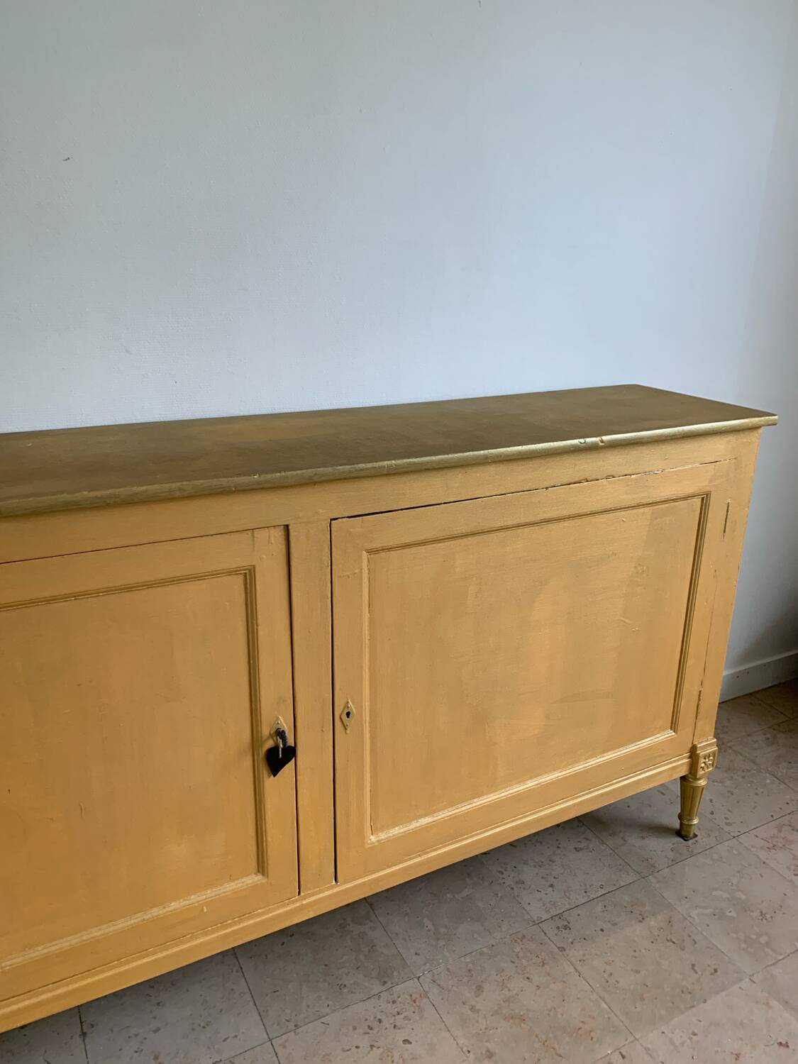 Vintage chest of drawers