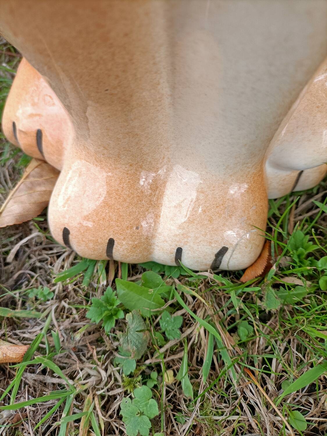 Ceramic cat umbrella stand